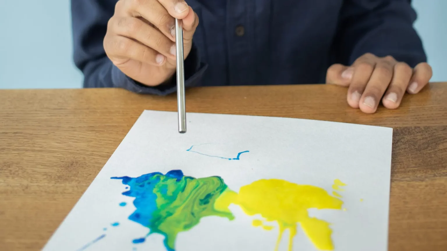 Blowing-Paint Blowing-Paint