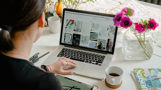 Graphic-Designer-Web-Designer